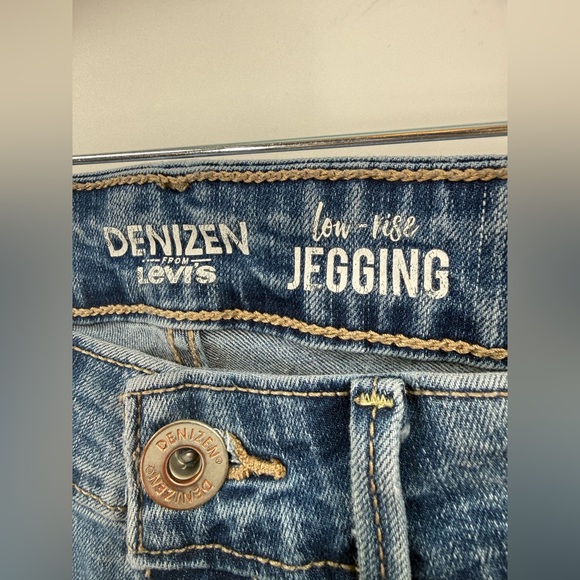 EUC Denizen From Levi’s Low Rise Jeggings - Picture 6 of 9